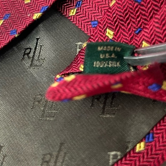 Lauren Ralph Lauren Dress Tie Necktie 100% Silk USA Made Burgundy Blue Yellow - Picture 4 of 6